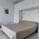 Bright And Spacious Seaside Roquebrune-Cap-Martin